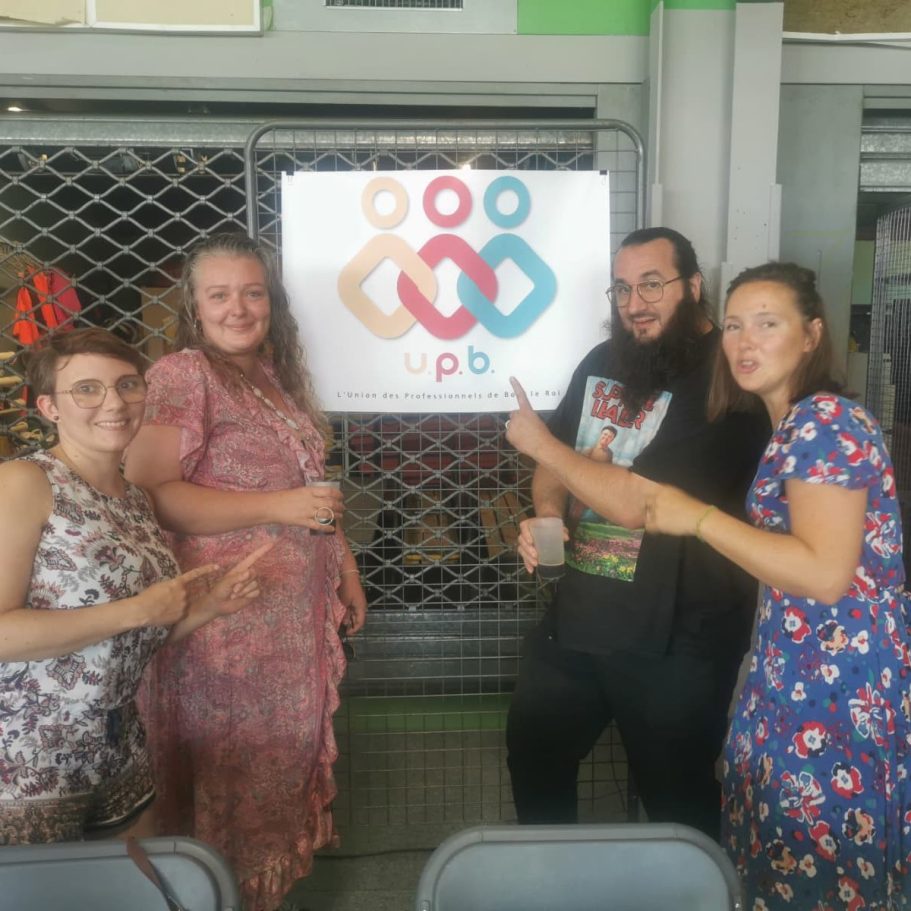 Membres de l'UPB à Bois le Roi Photos prise à notre stand lors du forum des association de Bois le roi